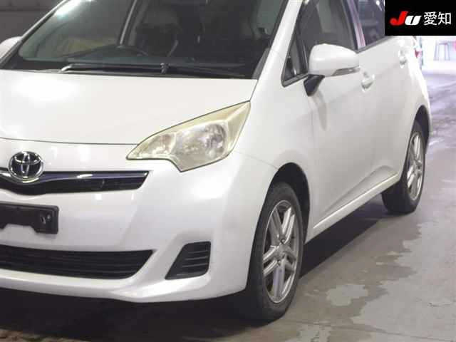 TOYOTA RACTIS 2011
