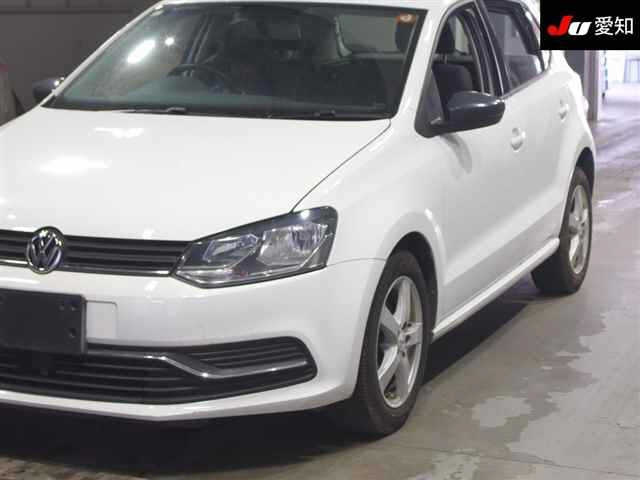 VOLKSWAGEN POLO 2015
