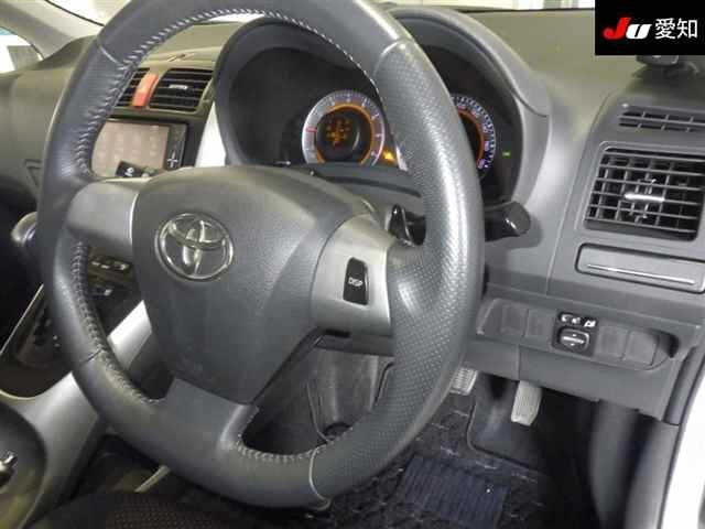 TOYOTA AURIS 2010