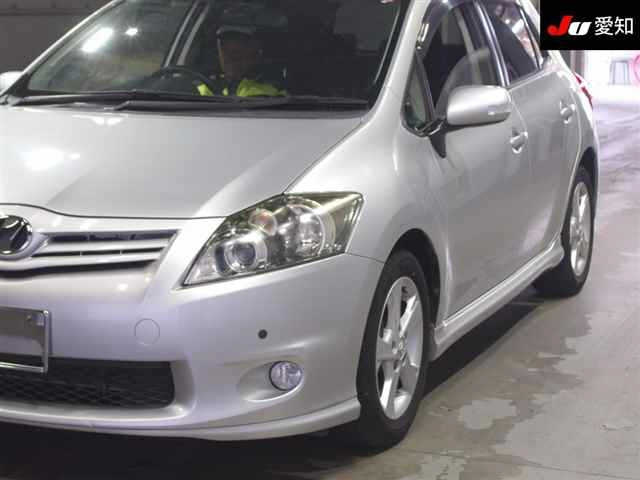 TOYOTA AURIS 2010