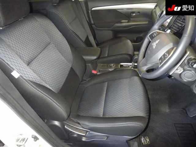 MITSUBISHI OUTLANDER 2015