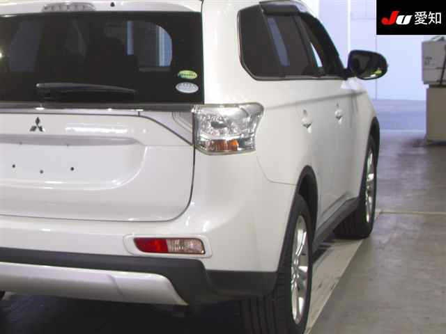 MITSUBISHI OUTLANDER 2015