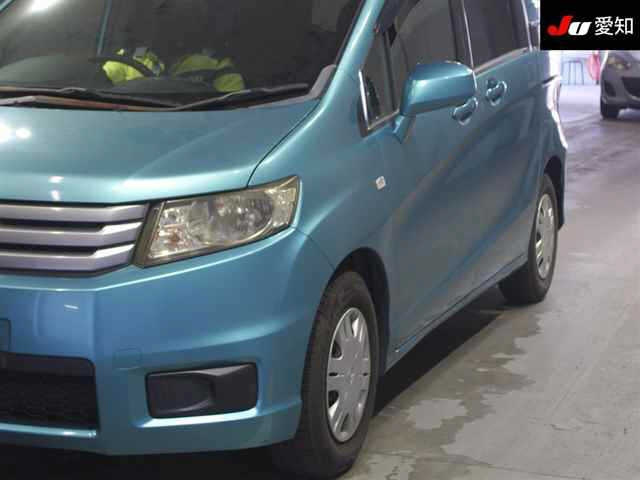 HONDA FREED 2010