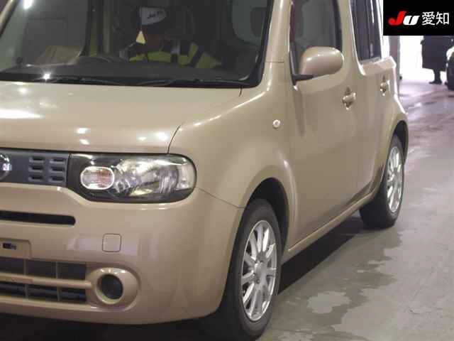 NISSAN CUBE 2010