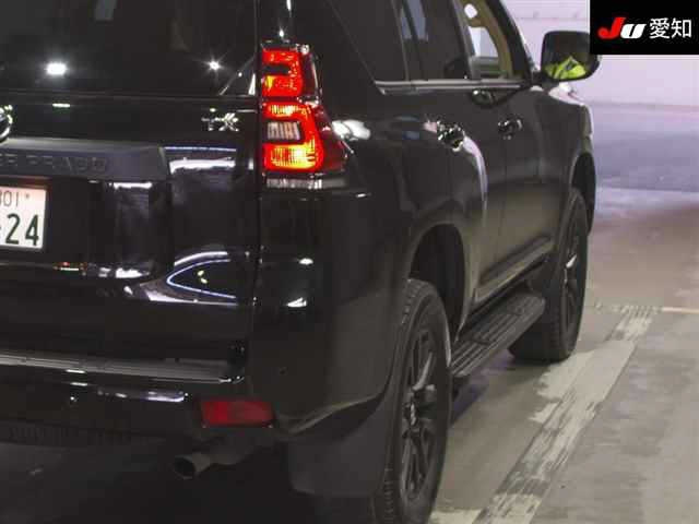 TOYOTA LAND CRUISER PRADO 2023