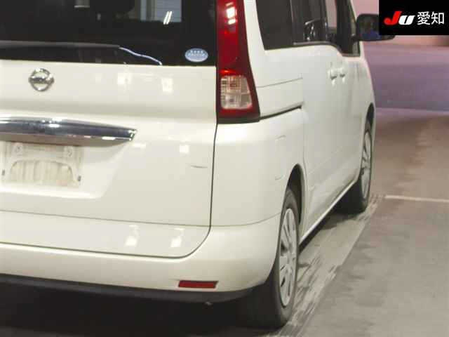 NISSAN SERENA 2010