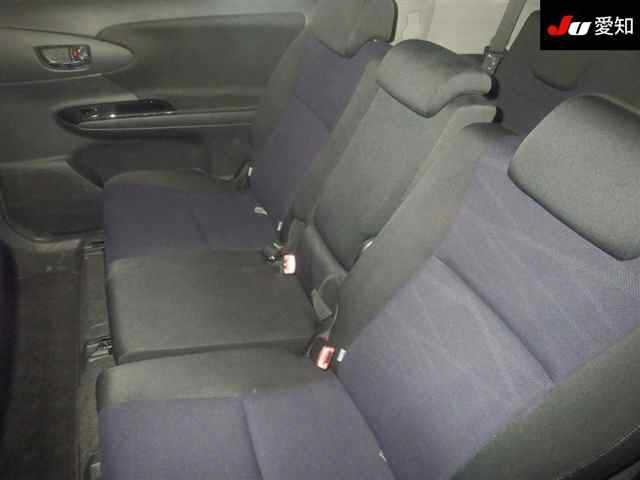TOYOTA WISH 2012