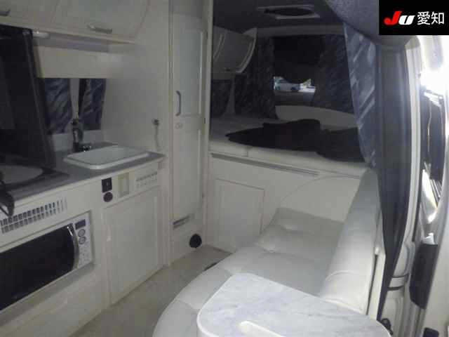 TOYOTA HIACE VAN 2017