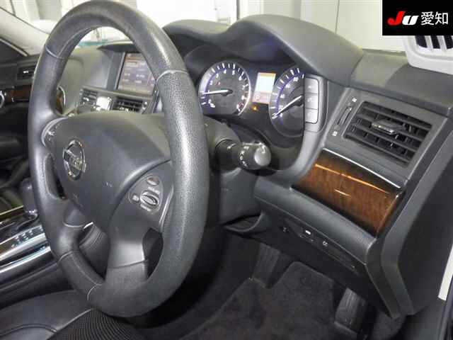 NISSAN FUGA 2011