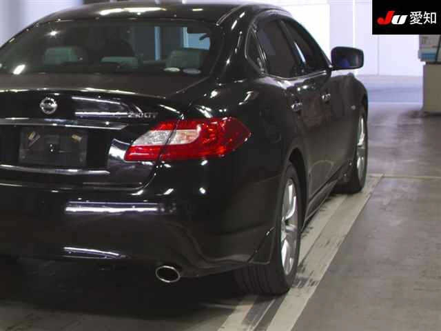 NISSAN FUGA 2011
