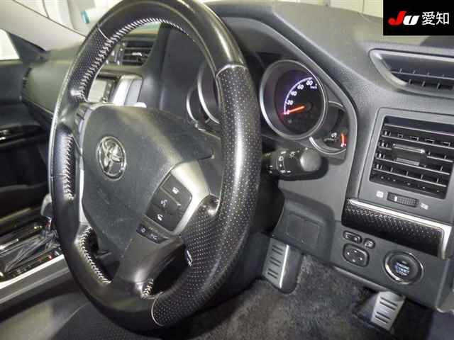 TOYOTA MARK X 2016