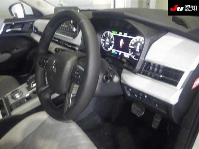 MITSUBISHI OUTLANDER PHEV 2023