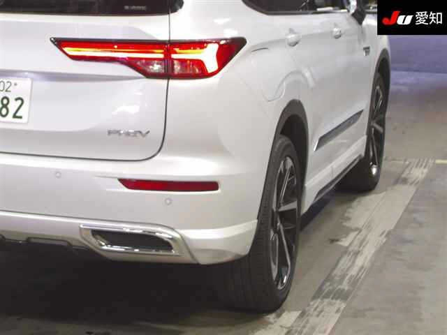 MITSUBISHI OUTLANDER PHEV 2023