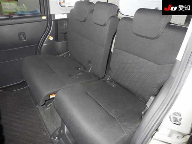 TOYOTA ROOMY 2018