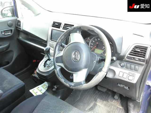 TOYOTA RACTIS 2010