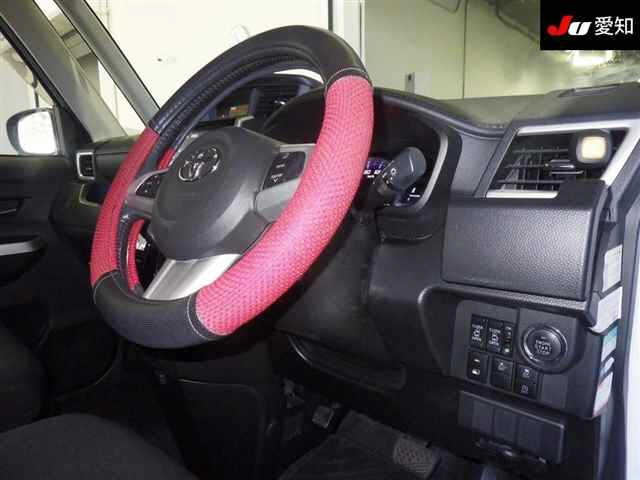 TOYOTA ROOMY 2018