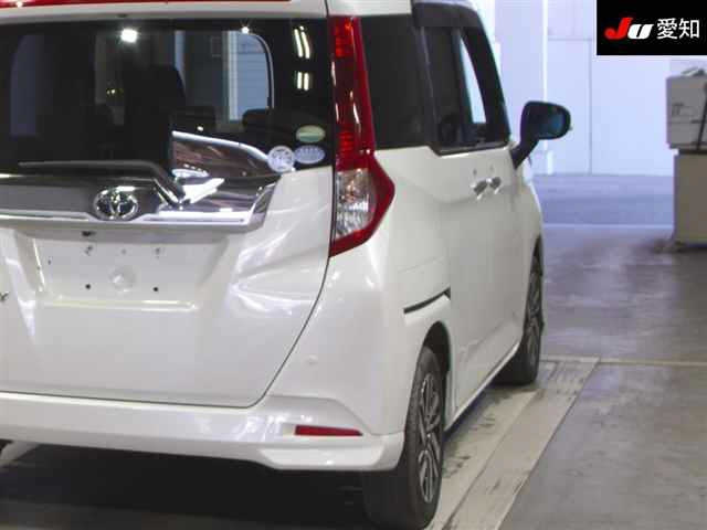 TOYOTA ROOMY 2018