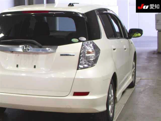 HONDA FIT SHUTTLE 2013