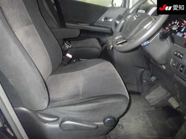 TOYOTA ALPHARD 2014