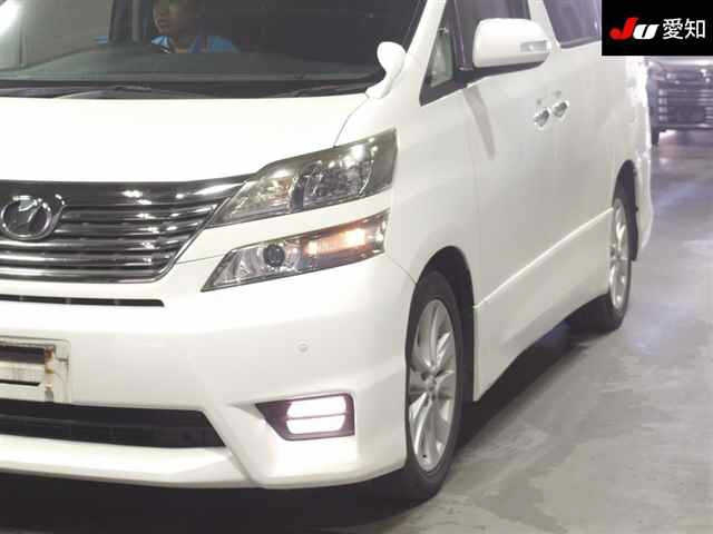 TOYOTA VELLFIRE 2008