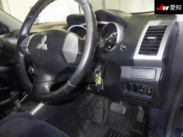 MITSUBISHI OUTLANDER 2010