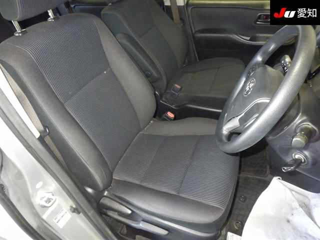 TOYOTA NOAH 2014