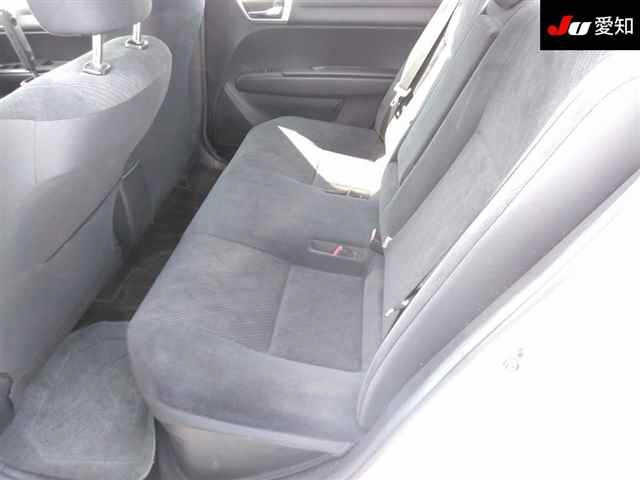 TOYOTA COROLLA AXIO 2013
