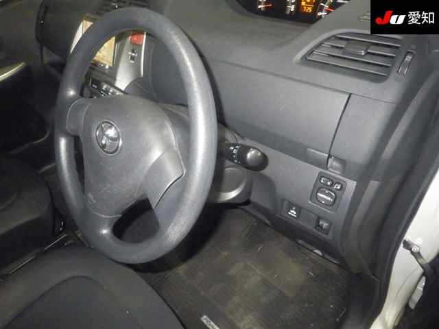 TOYOTA RACTIS 2010