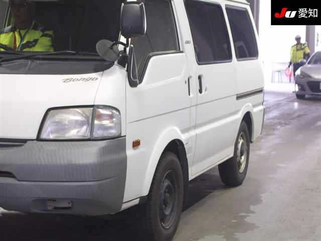 MAZDA BONGO VAN 2011
