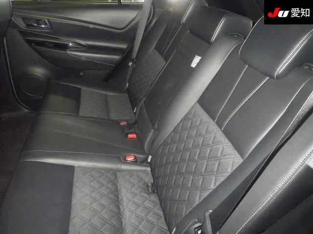 TOYOTA HARRIER 2018