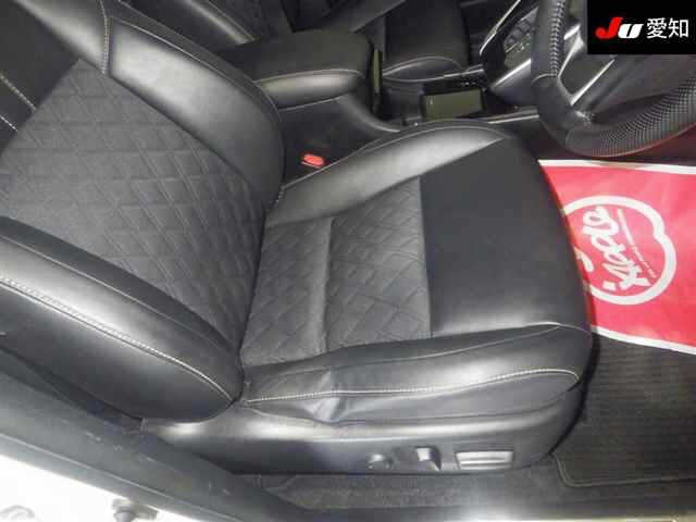 TOYOTA HARRIER 2018