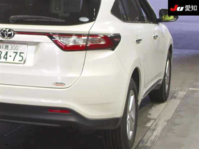 TOYOTA HARRIER 2018