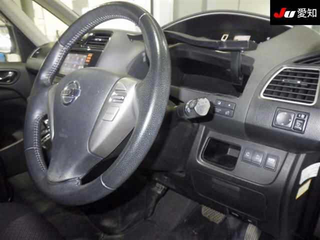 NISSAN SERENA 2013