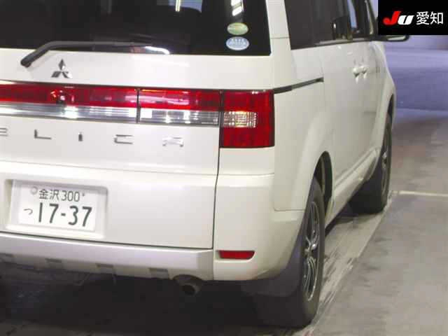 MITSUBISHI DELICA D5 2013