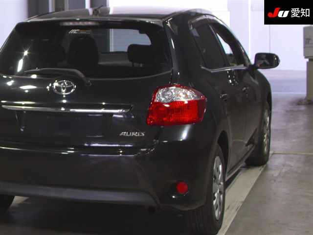 TOYOTA AURIS 2010