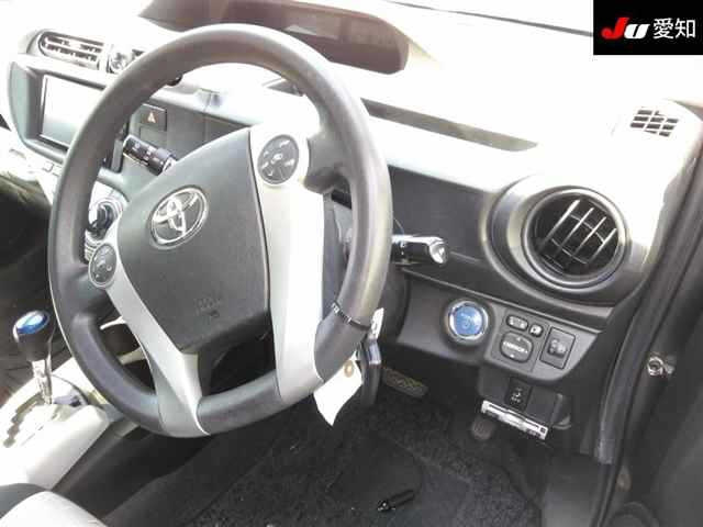 TOYOTA AQUA 2013