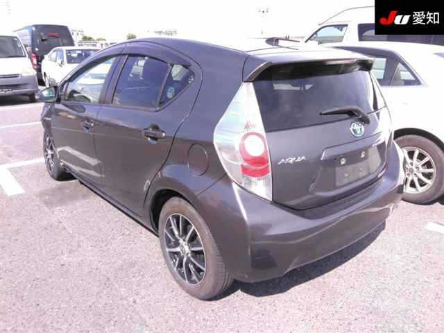 TOYOTA AQUA 2013