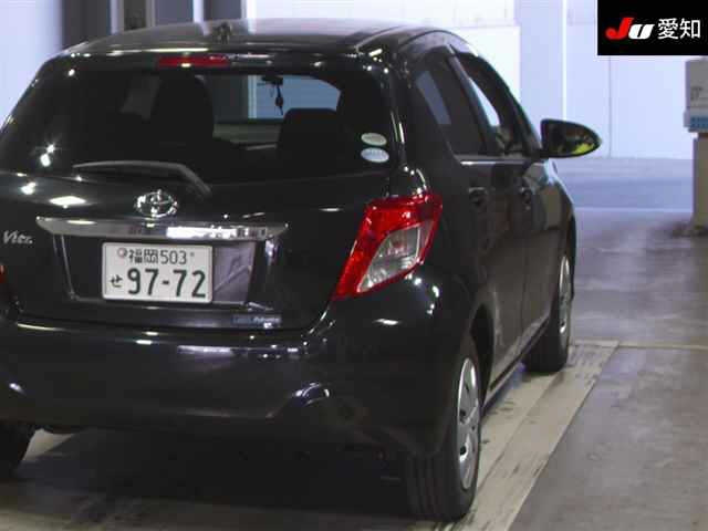 TOYOTA VITZ 2013