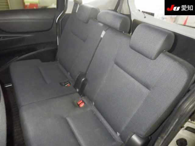 TOYOTA SIENTA 2016