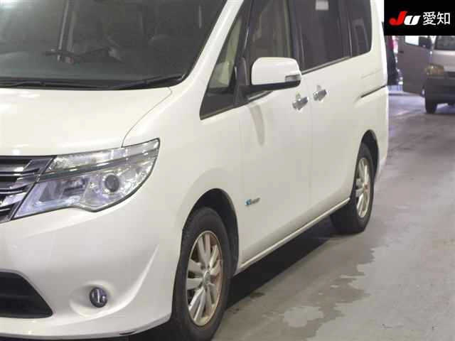 NISSAN SERENA 2015