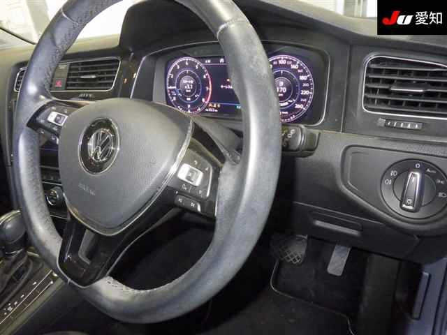 VOLKSWAGEN GOLF 2018
