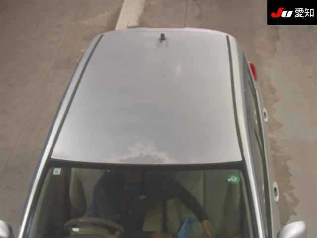 NISSAN TIIDA 2009