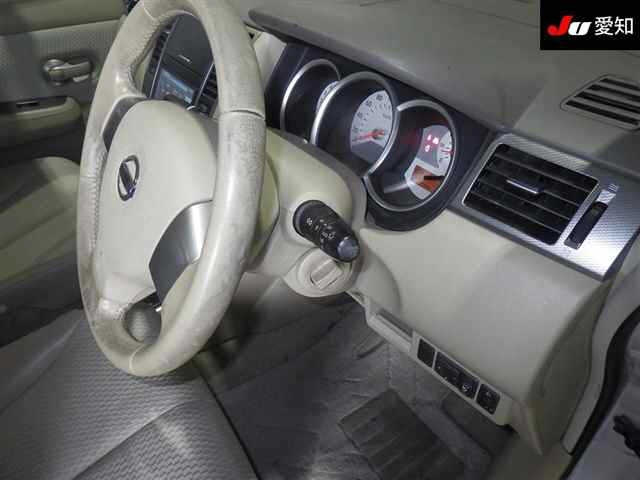 NISSAN TIIDA 2009