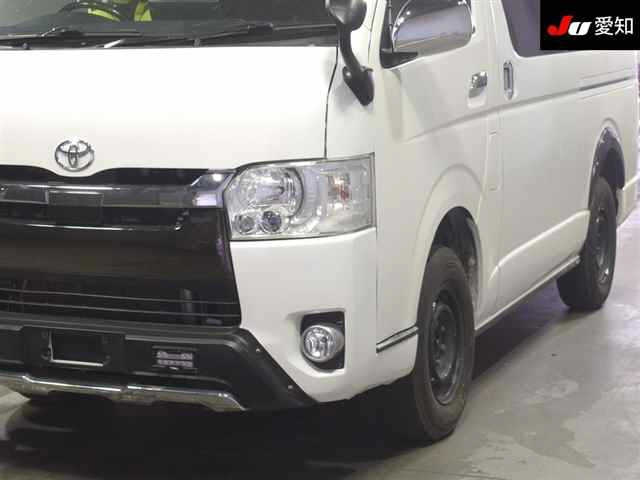 TOYOTA HIACE VAN 2019