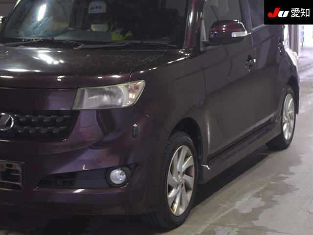 TOYOTA BB 2011