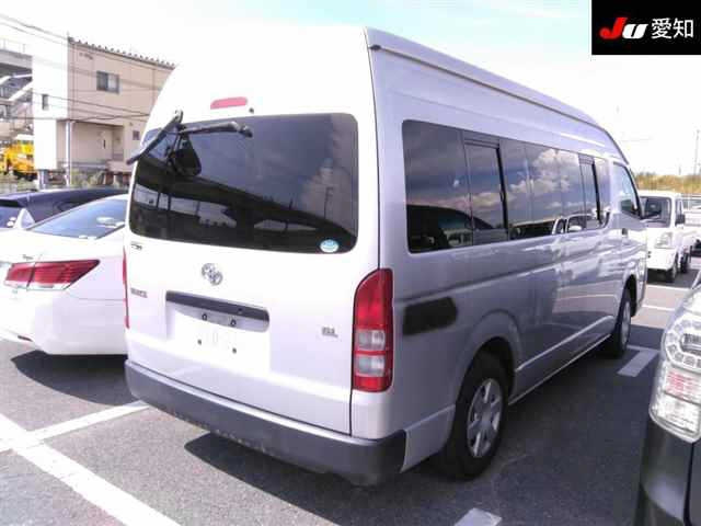 TOYOTA HIACE 2012