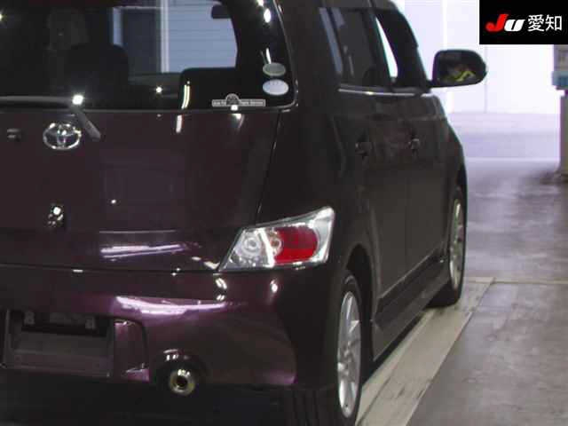 TOYOTA BB 2011