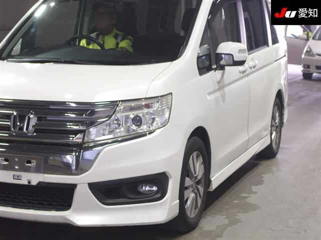 HONDA STEP WAGON 2013
