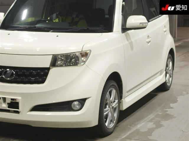 TOYOTA BB 2010