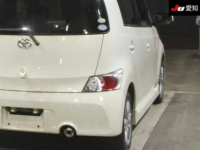 TOYOTA BB 2010